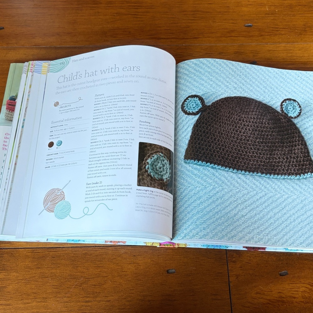 Crochet: The Complete Step-By-Step Guide, Essential Techniques By DK - Picture 6 of 12